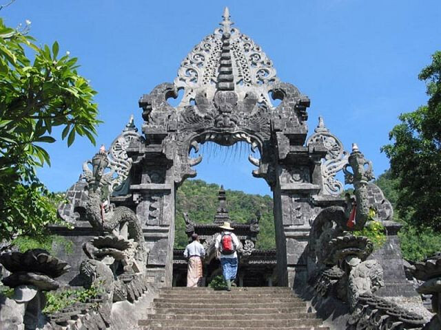 Храм Pura Melanting