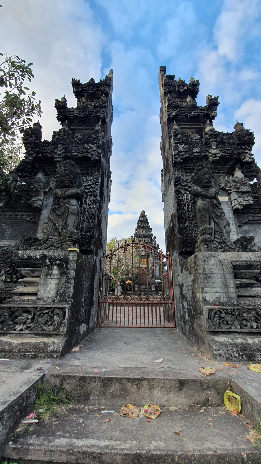 Храм Pura Geger