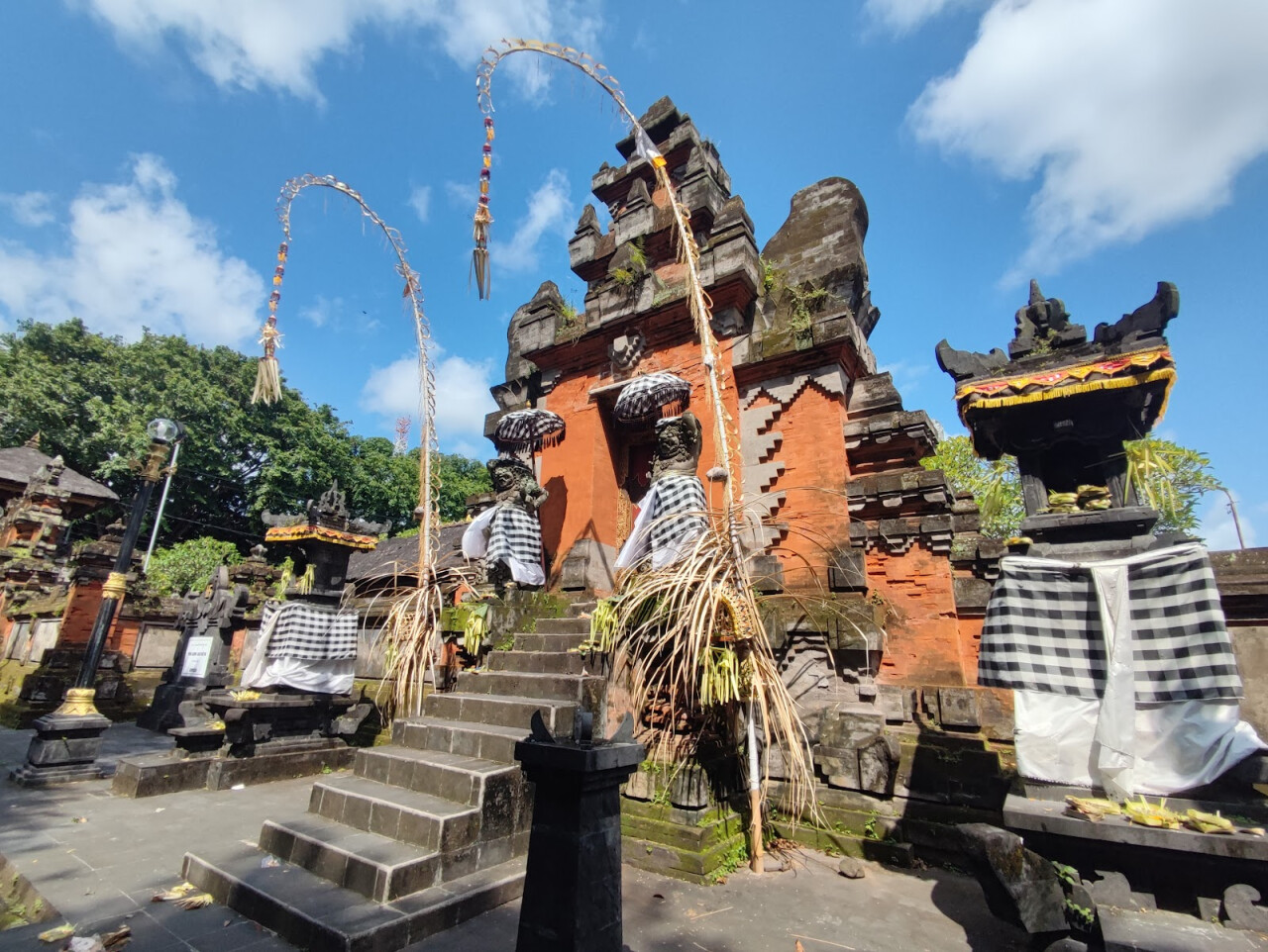 Храм Pura Agung Jagatnatha