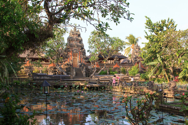 Храм Saraswati Temple