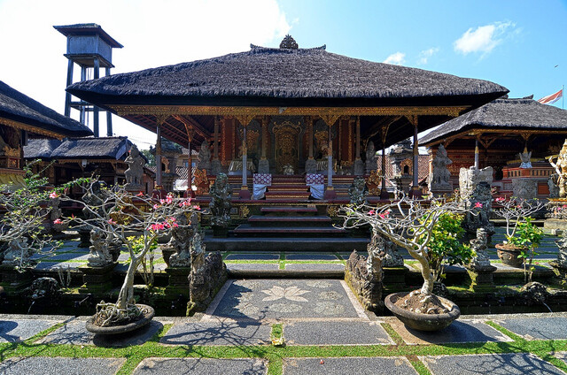 Храм Saraswati Temple