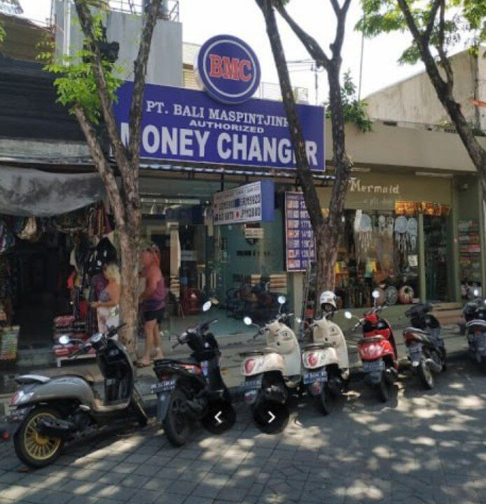 Обменник БМС (BMC Cabang Legian)
