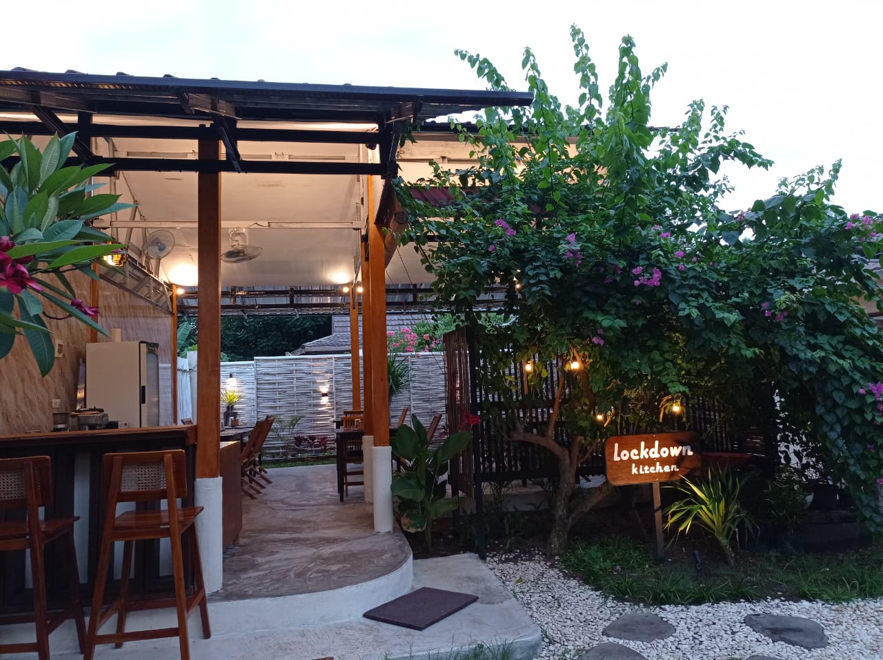Lockdown Kitchen Gili Air