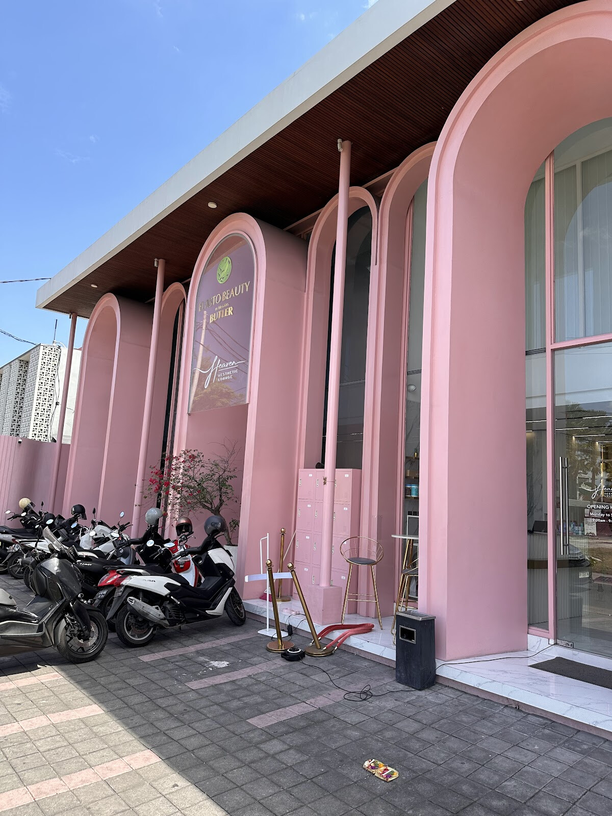 Heaven Aesthetic Lounge | Premium beauty salon in Bali