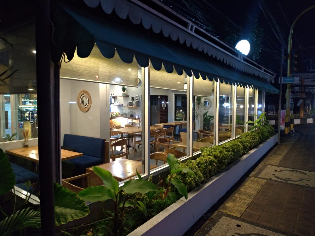 Cafe Leo