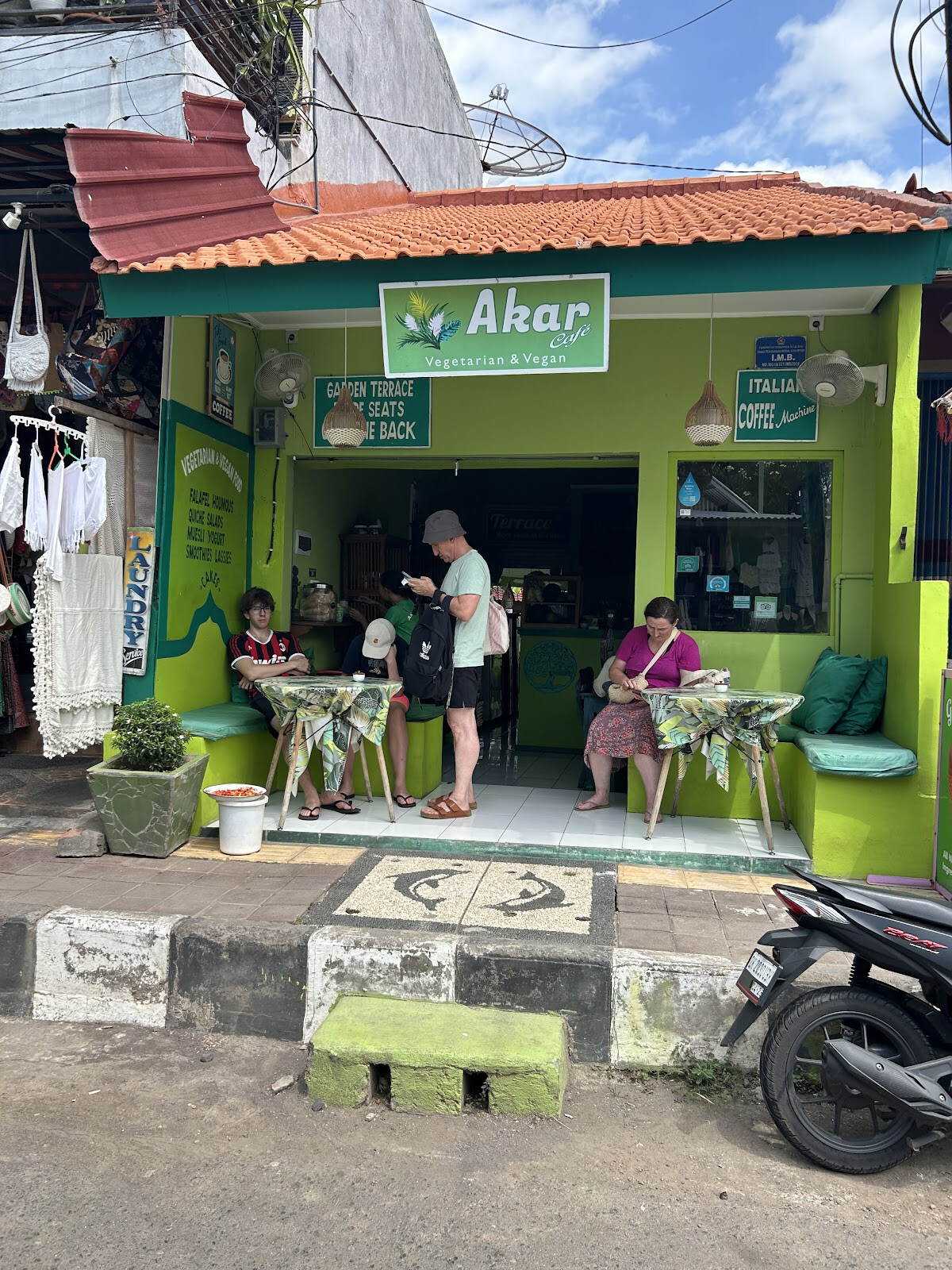 Akar Cafe