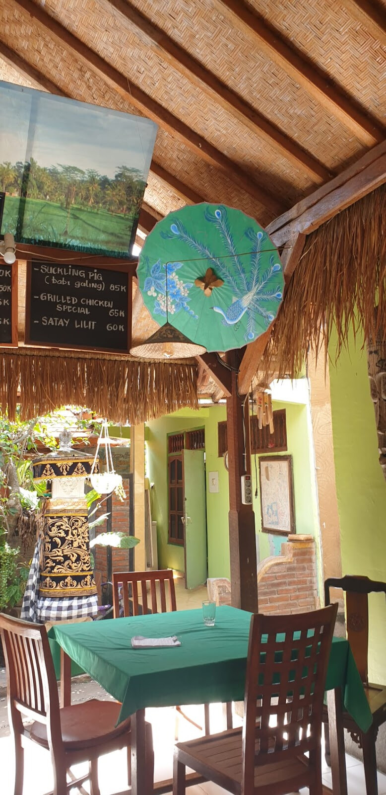 Barclona Lovina Bar & Restaurant