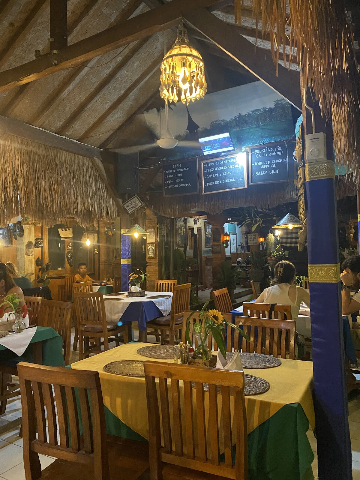 Barclona Lovina Bar & Restaurant