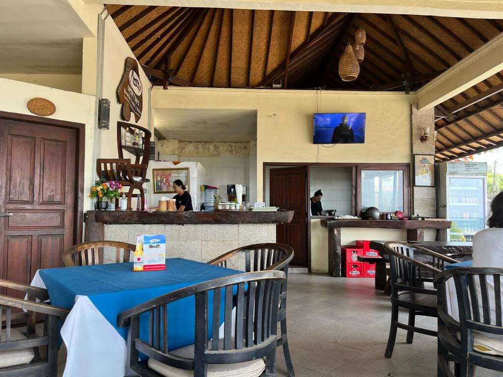 Santhi Bar