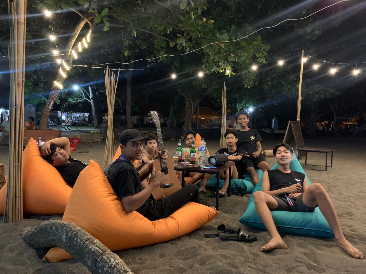 Warung Chill and Relax