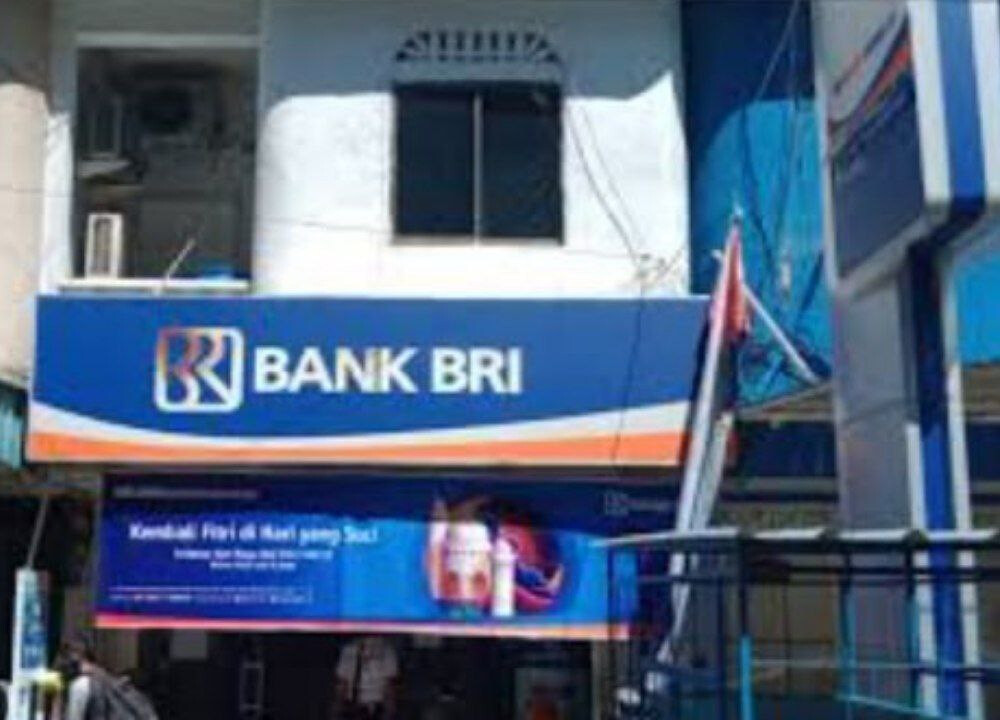 Банкомат BRI в отделении банка