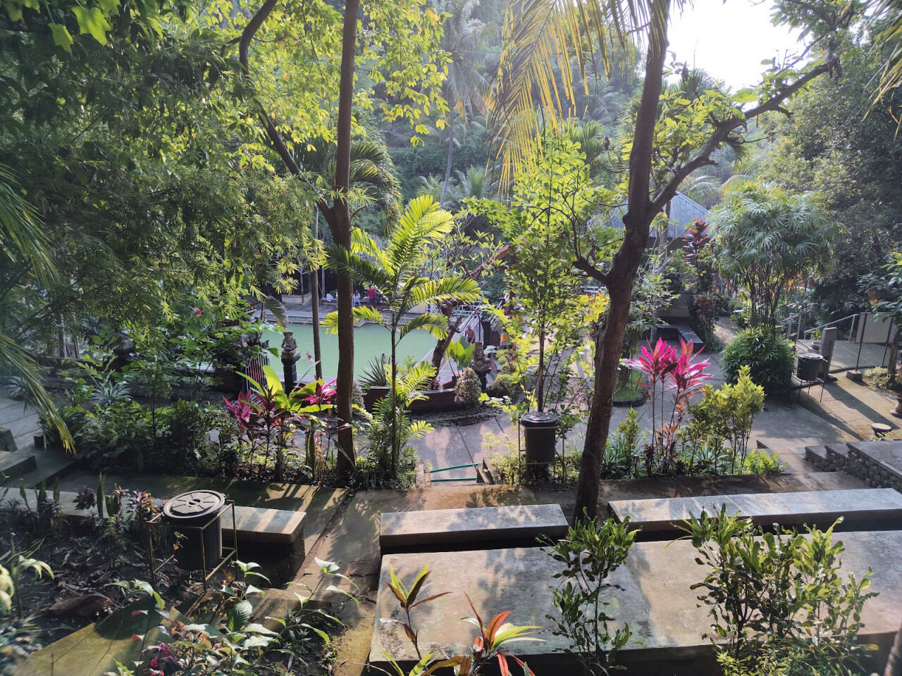 Горячие источники Air Panas Banjar Hot Spring