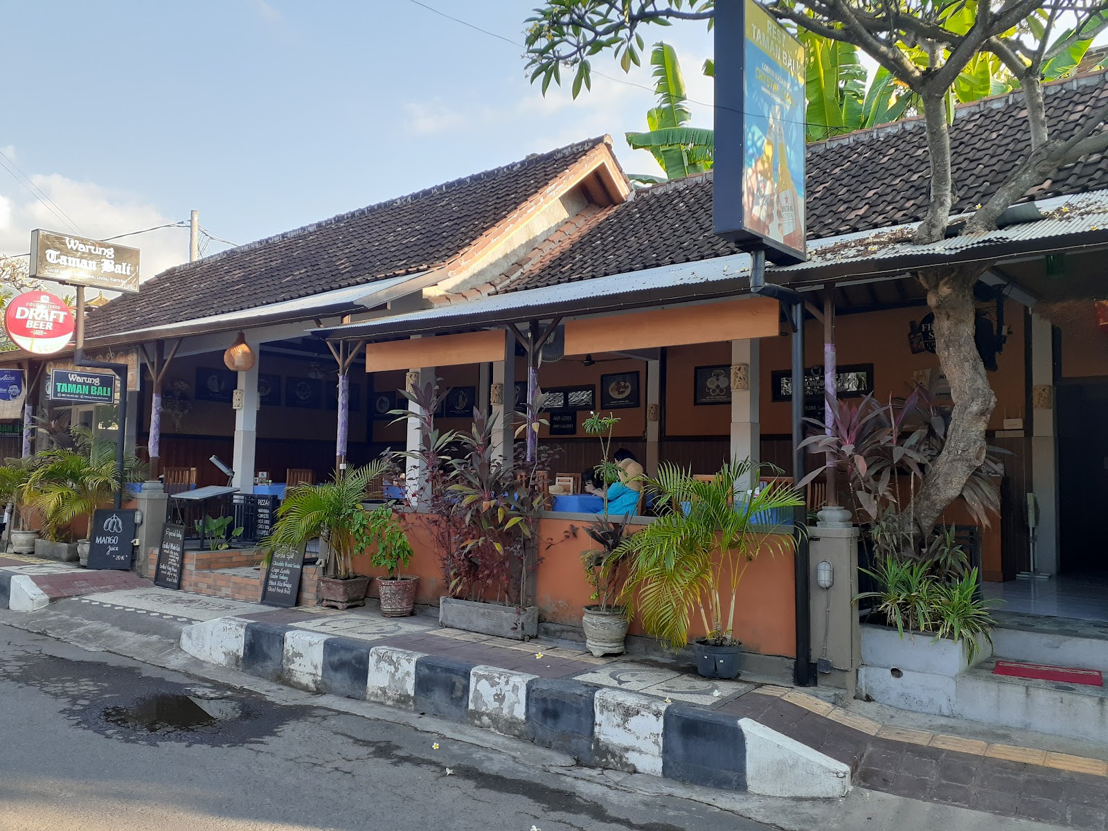 Warung Taman Bali
