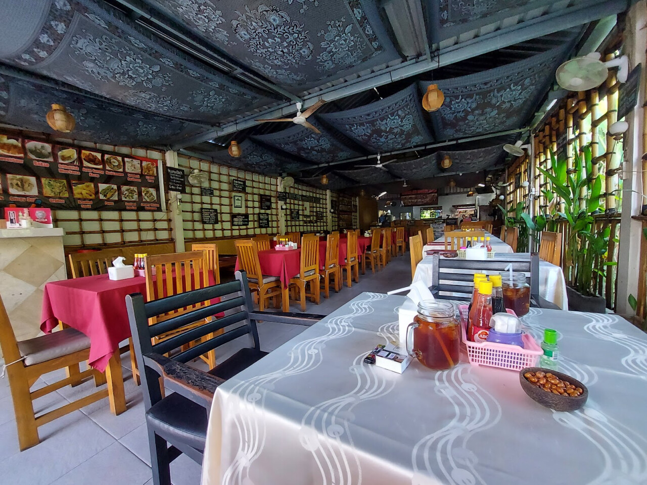 Warung Ayu Lovina Beach