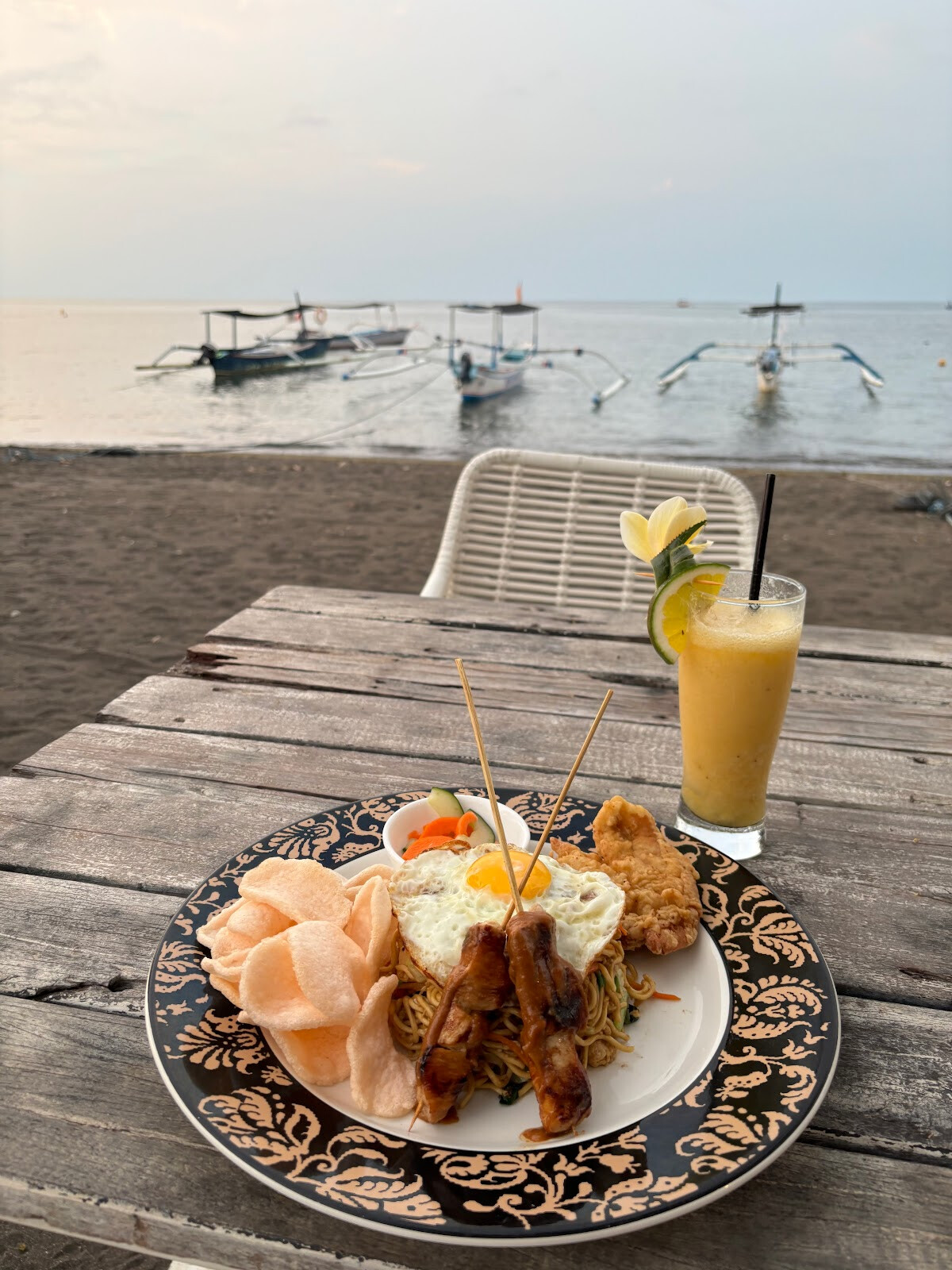Mentari Lovina Bar & Kitchen
