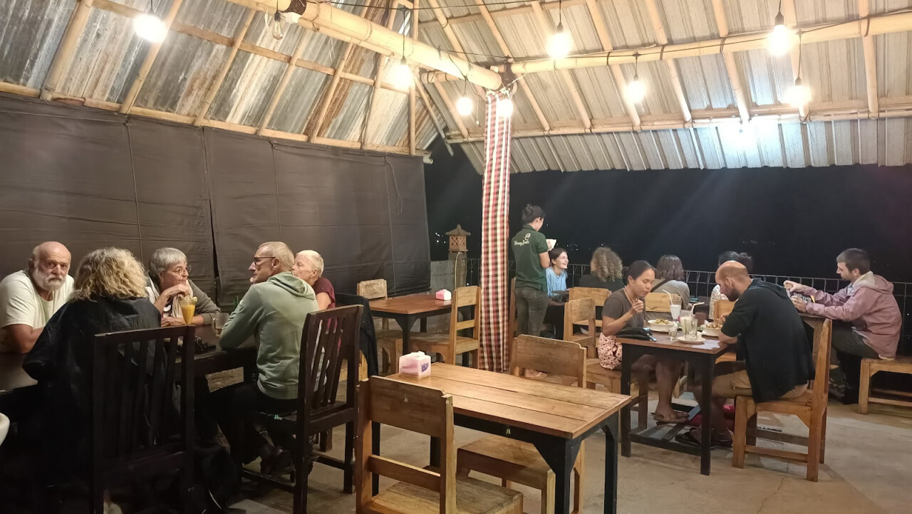 Warung Genitri