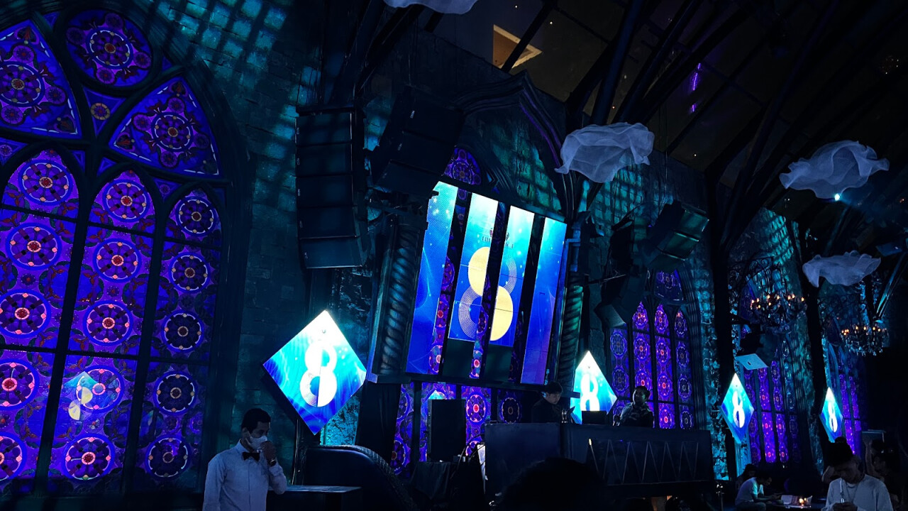 Mirror Lounge & Club