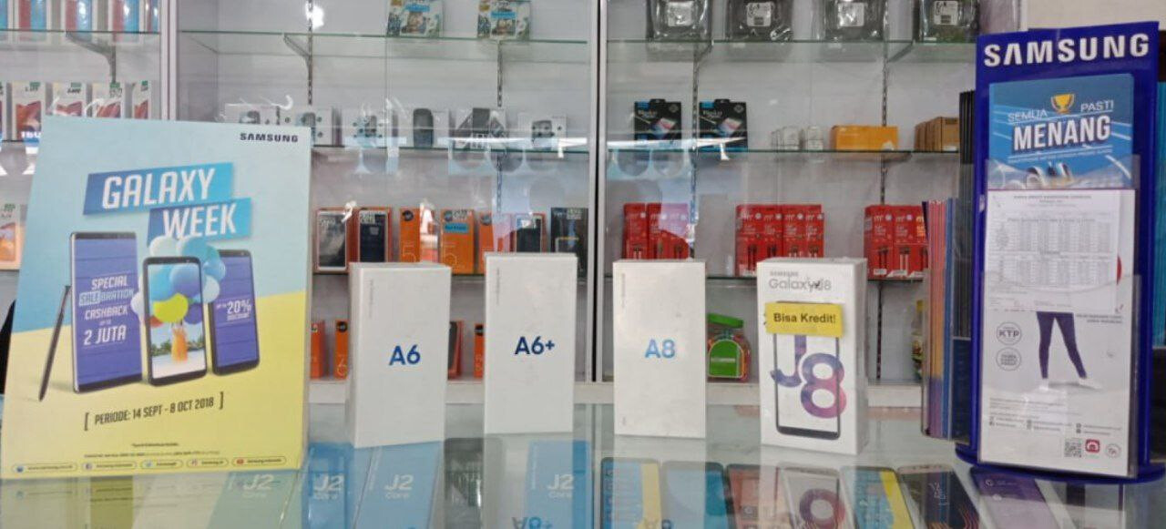 Магазин сотовой связи (Maha Jaya Cellular)