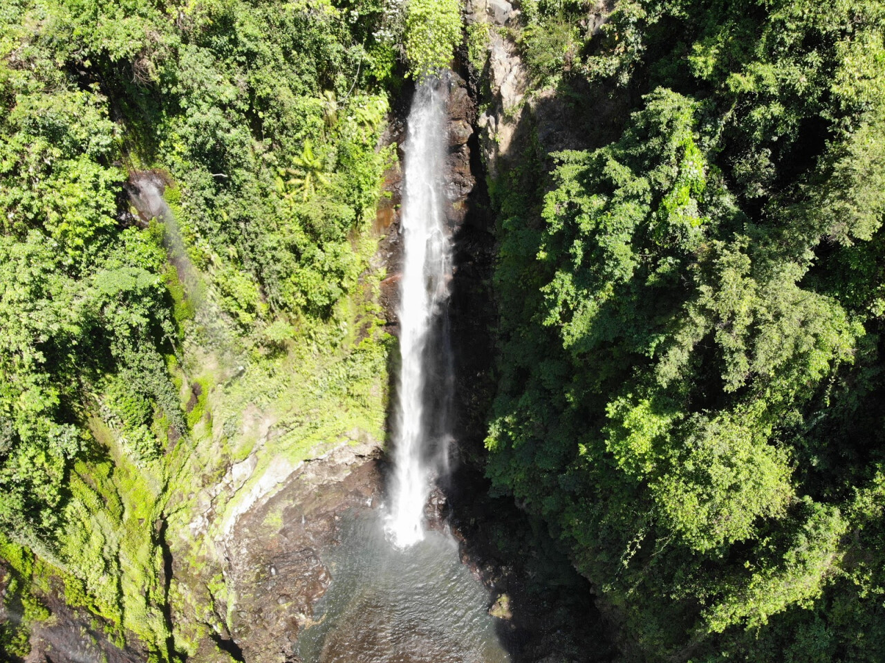 Водопад Air Terjun Carat