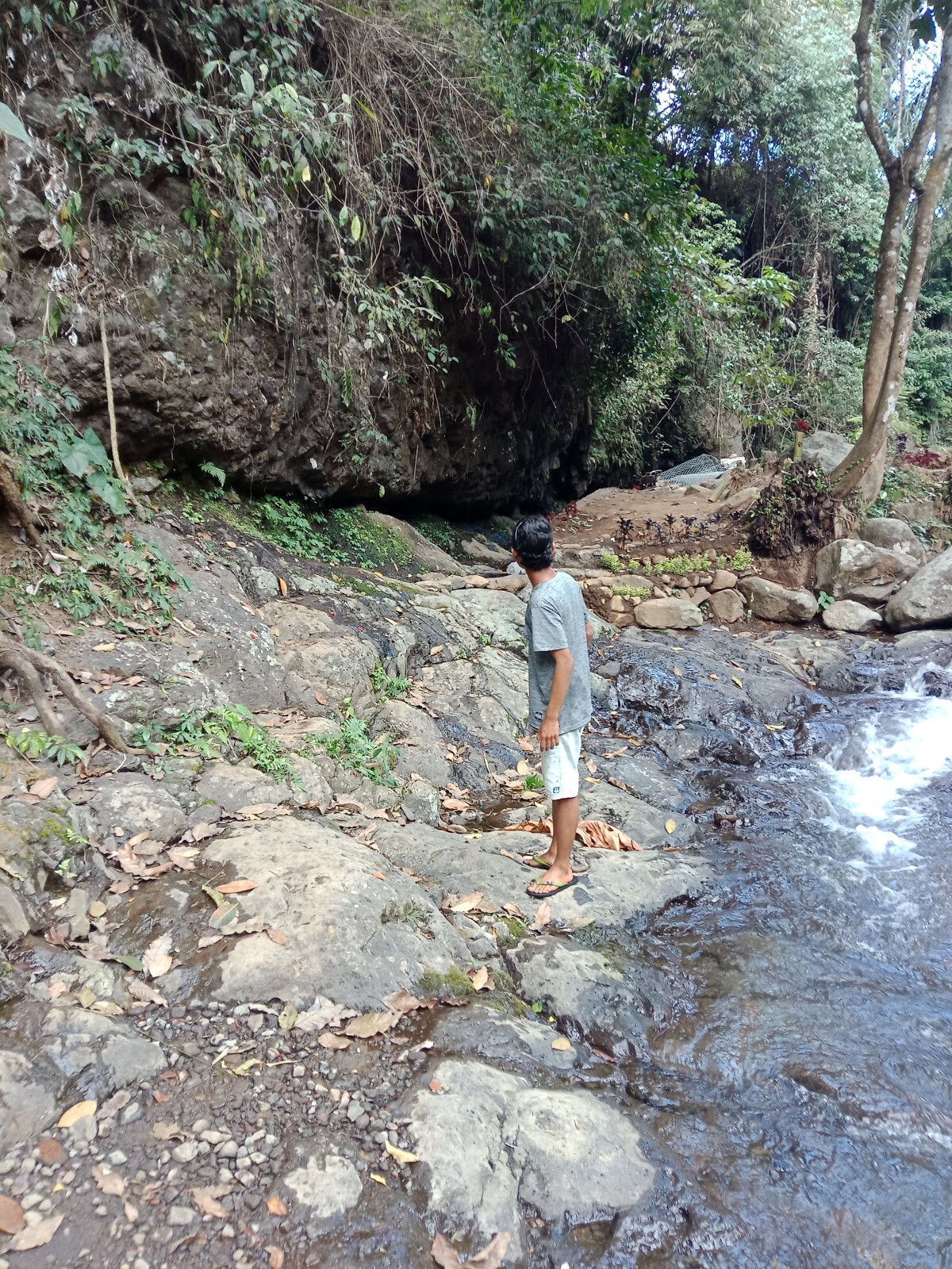 Водопад Пенгулуран (Air Terjun Penguluran)