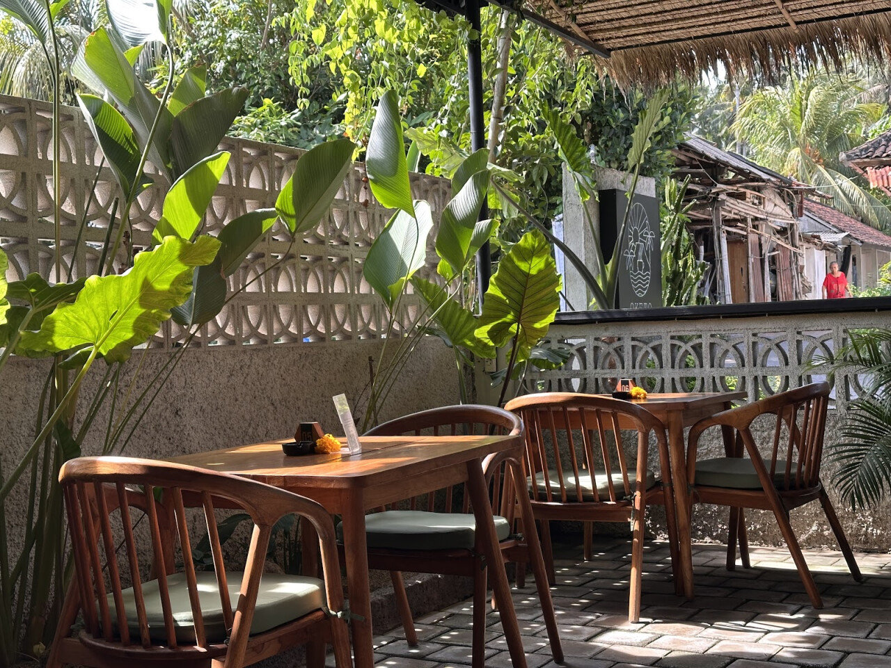 Oketo Cafe Candidasa