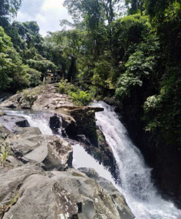 Wisata lesung kembar waterfall