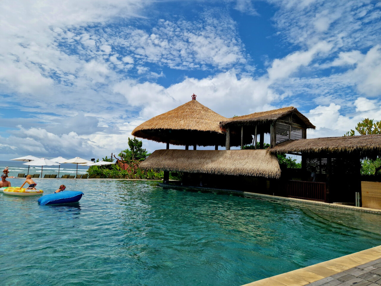 Roosterfish Beach Club