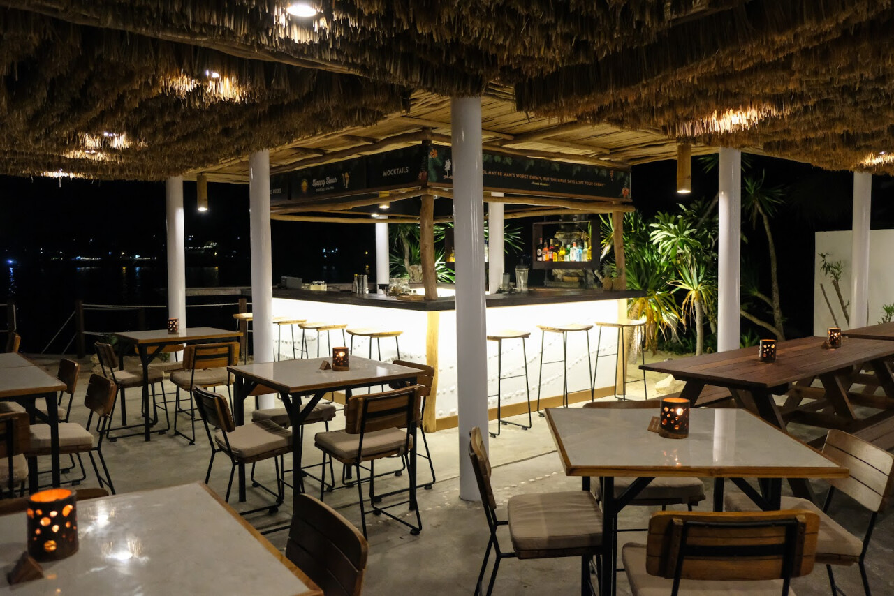 Le Pirate Restaurant Nusa Ceningan