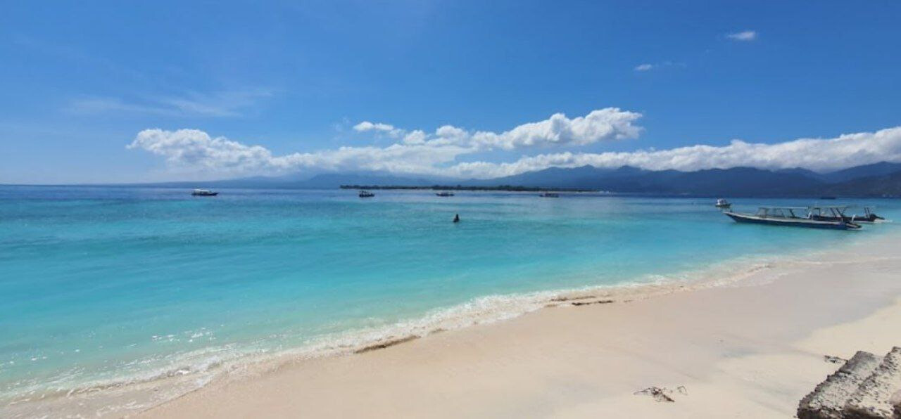 Пляж Mojo Beach