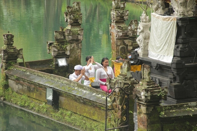 Храм Taman Mumbul Sangeh