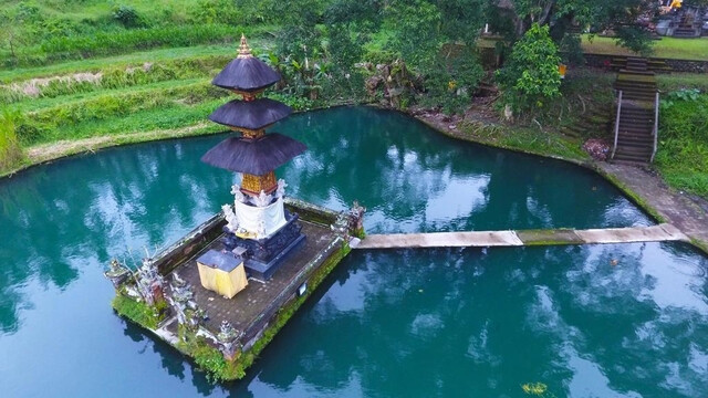 Храм Taman Mumbul Sangeh