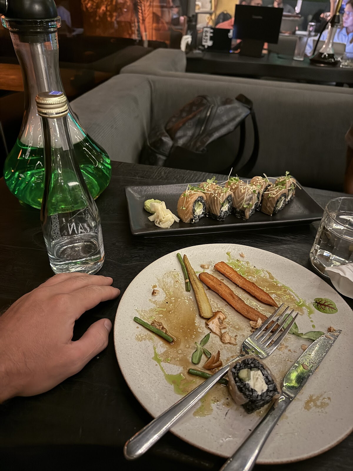 MOON LOUNGE