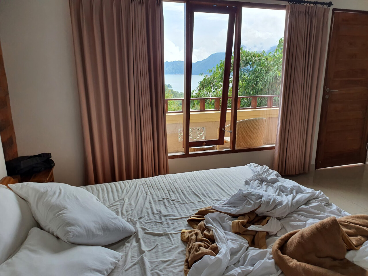 Caldera Hotel & Restaurant