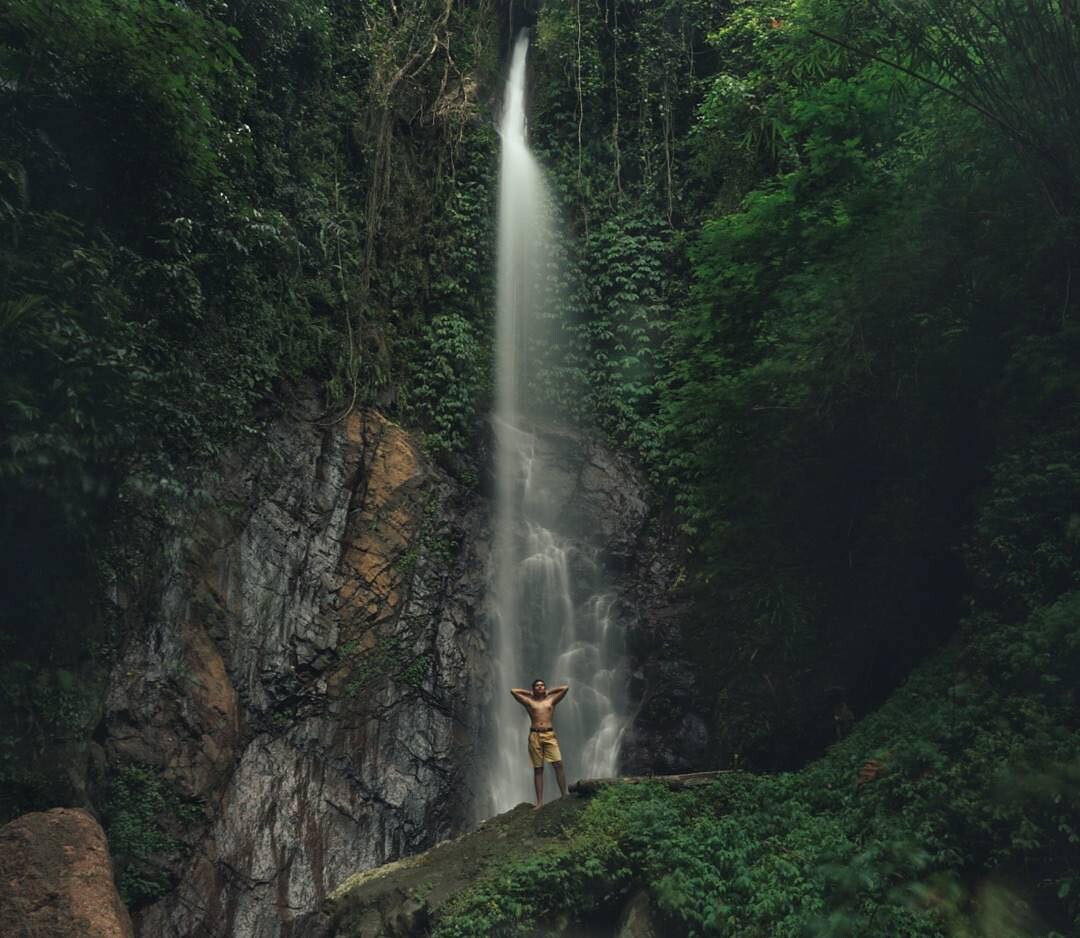 Водопад Air Terjun Jagasatru