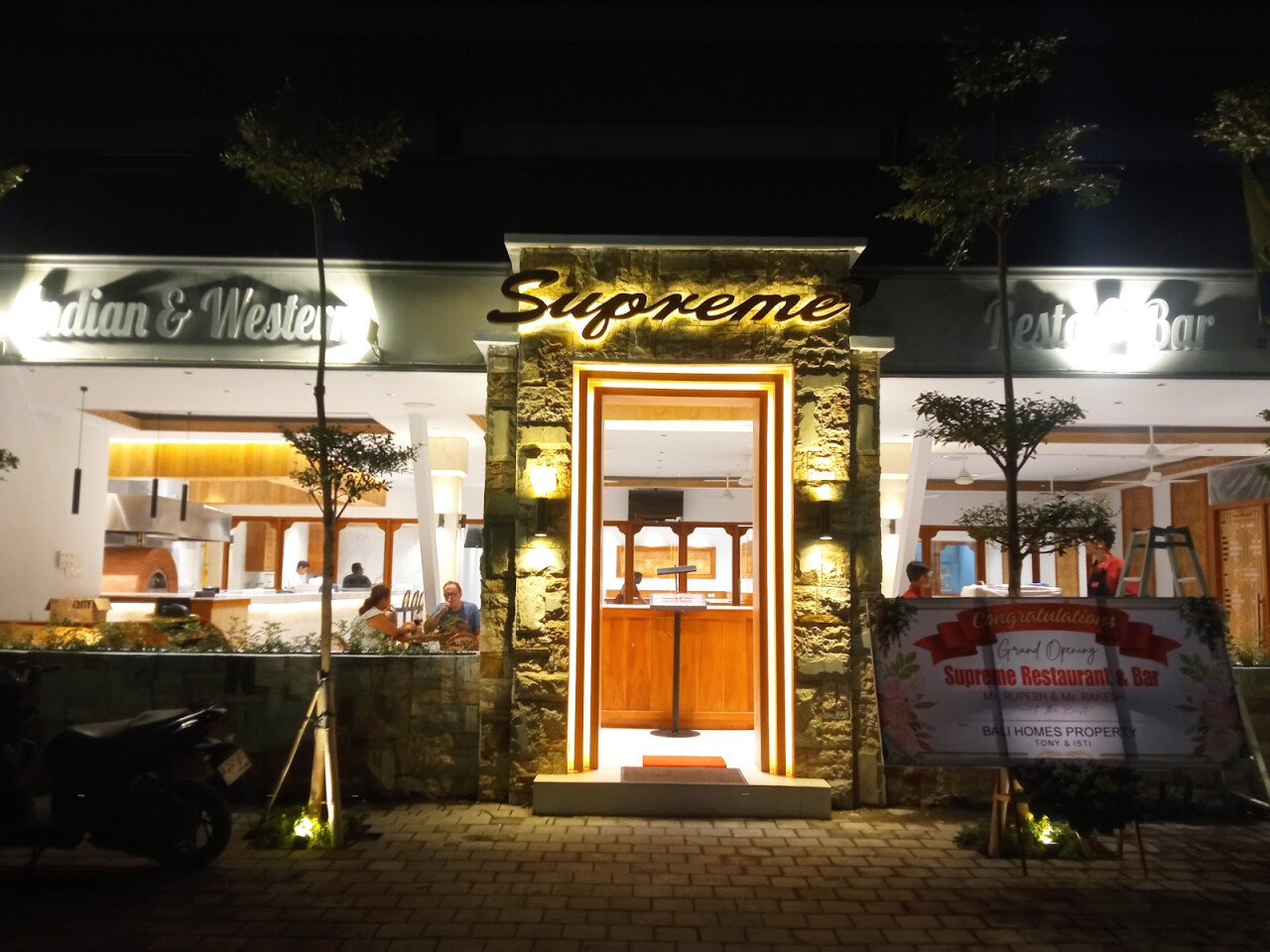 Supreme Indian Western resto bar