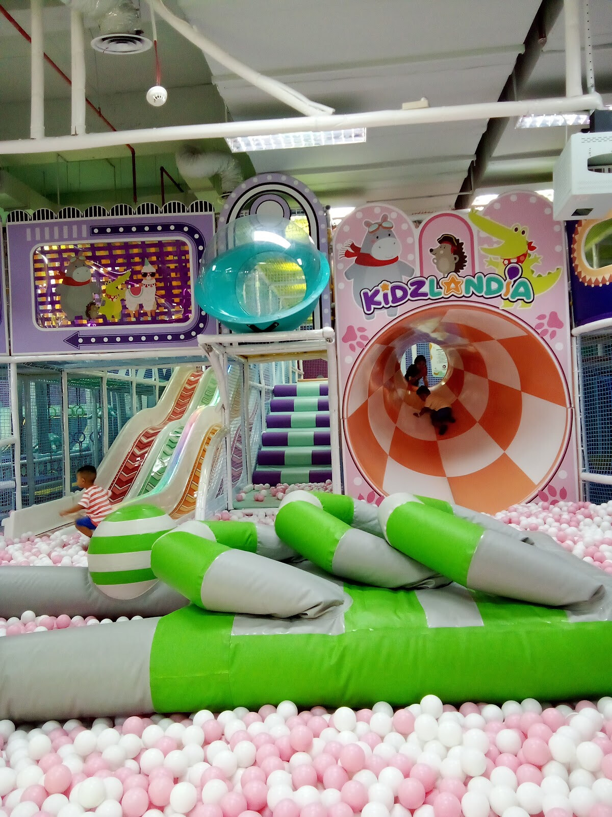 Kidzlandia Living World Denpasar
