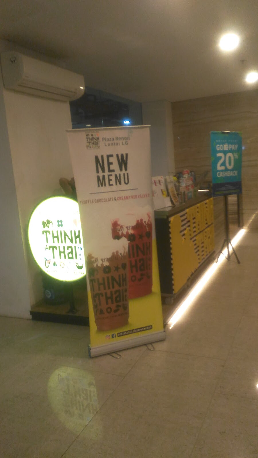 Think Thai Plaza Renon Bali, Sidewalk Jimbaran