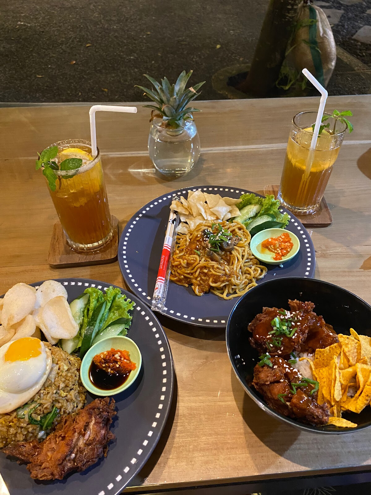 MIE TIME WOAH