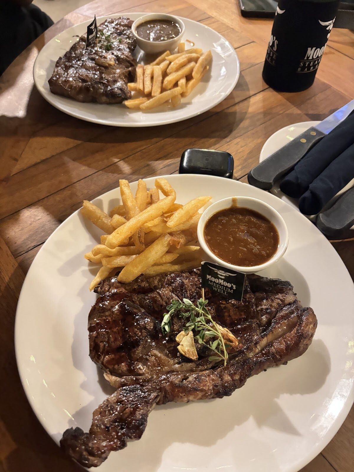 Moo Moo's Steakhouse Bar & Grill