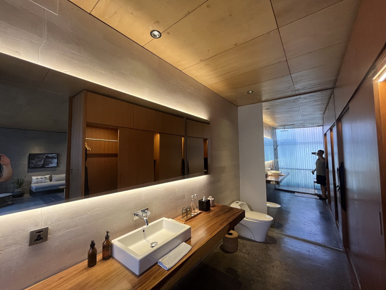The Slow Kitchen and Bar