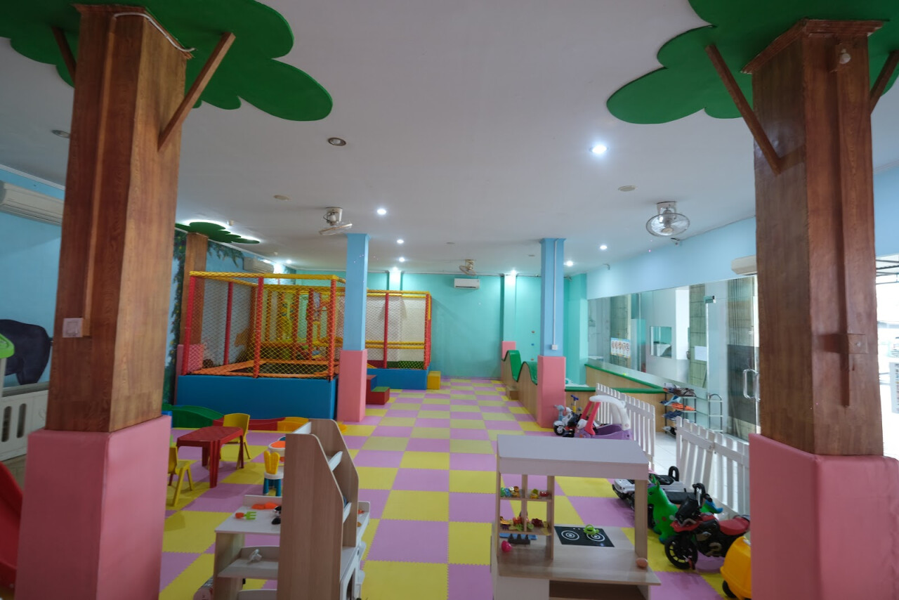 Pimpimpow Playground And Cafe