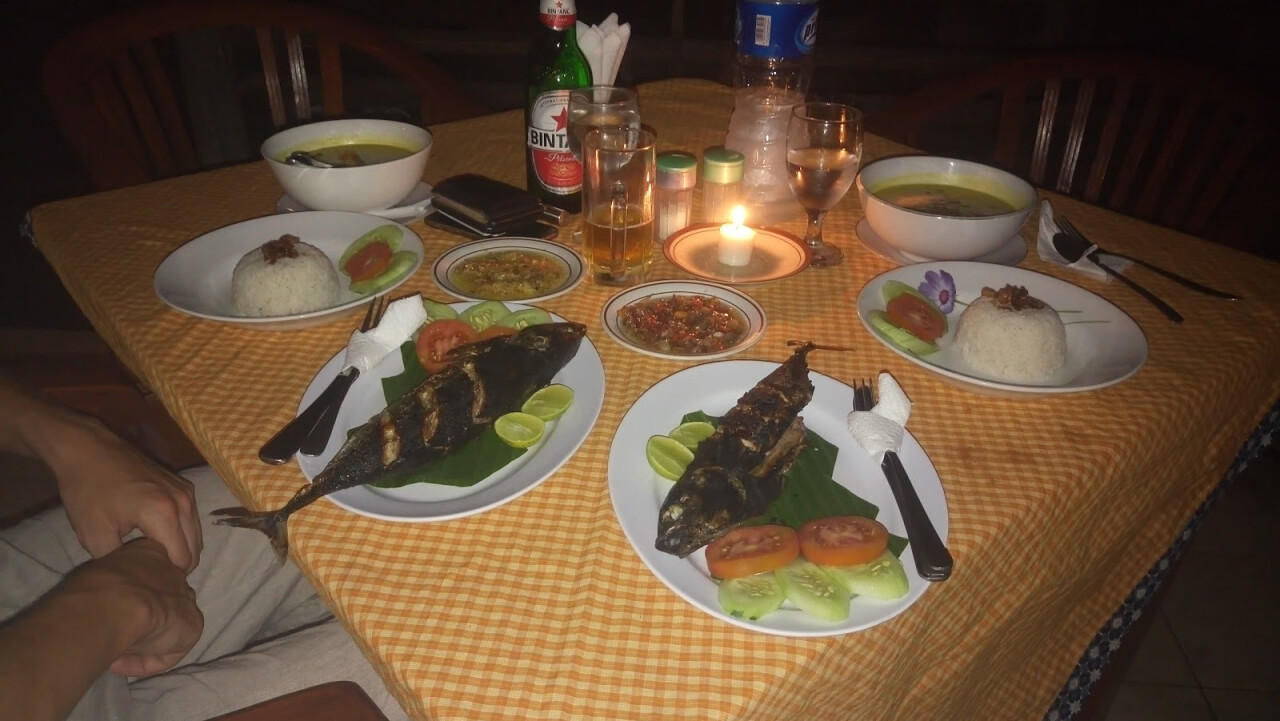 Divers Cafe & Restaurant