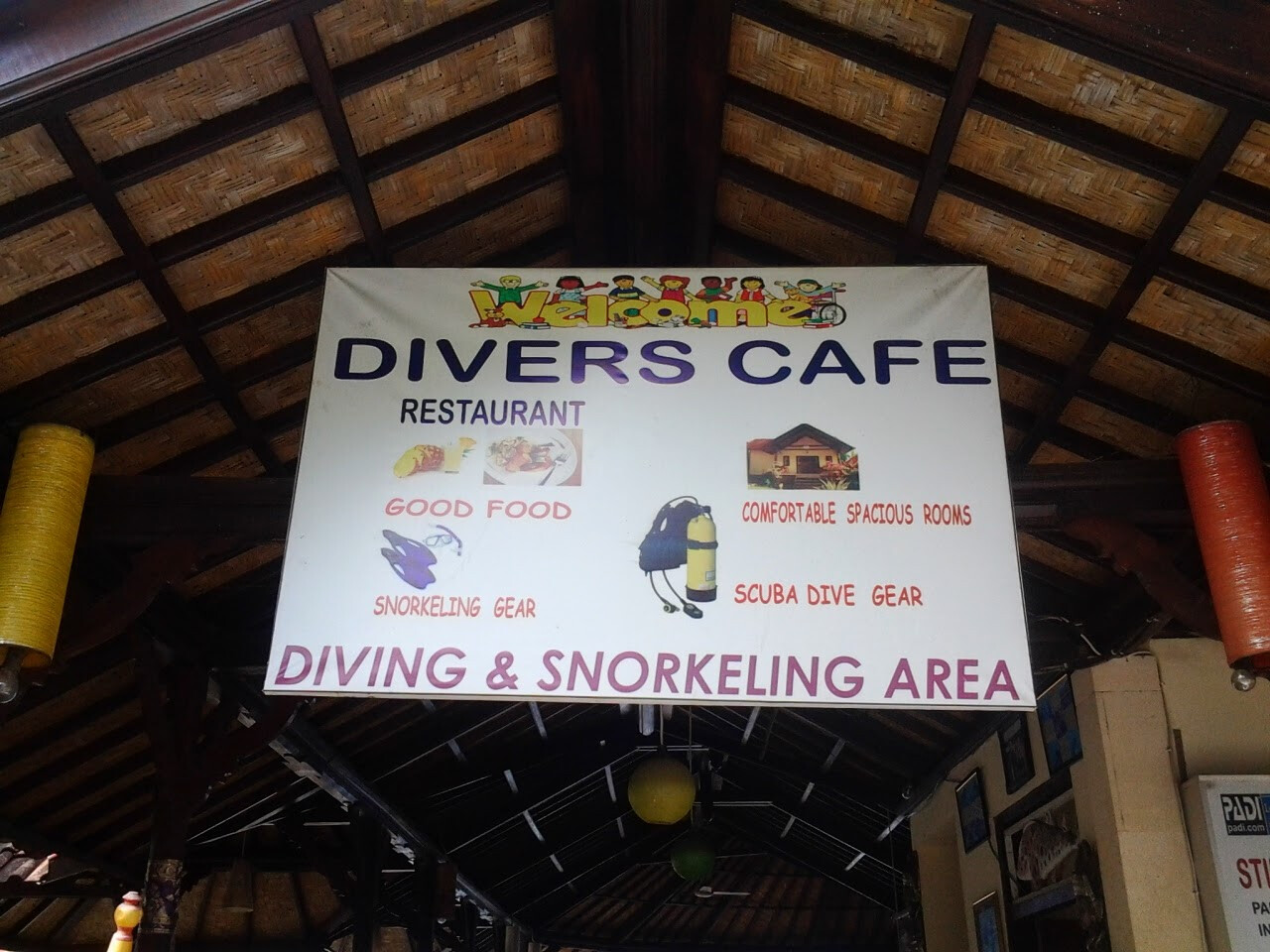 Divers Cafe & Restaurant