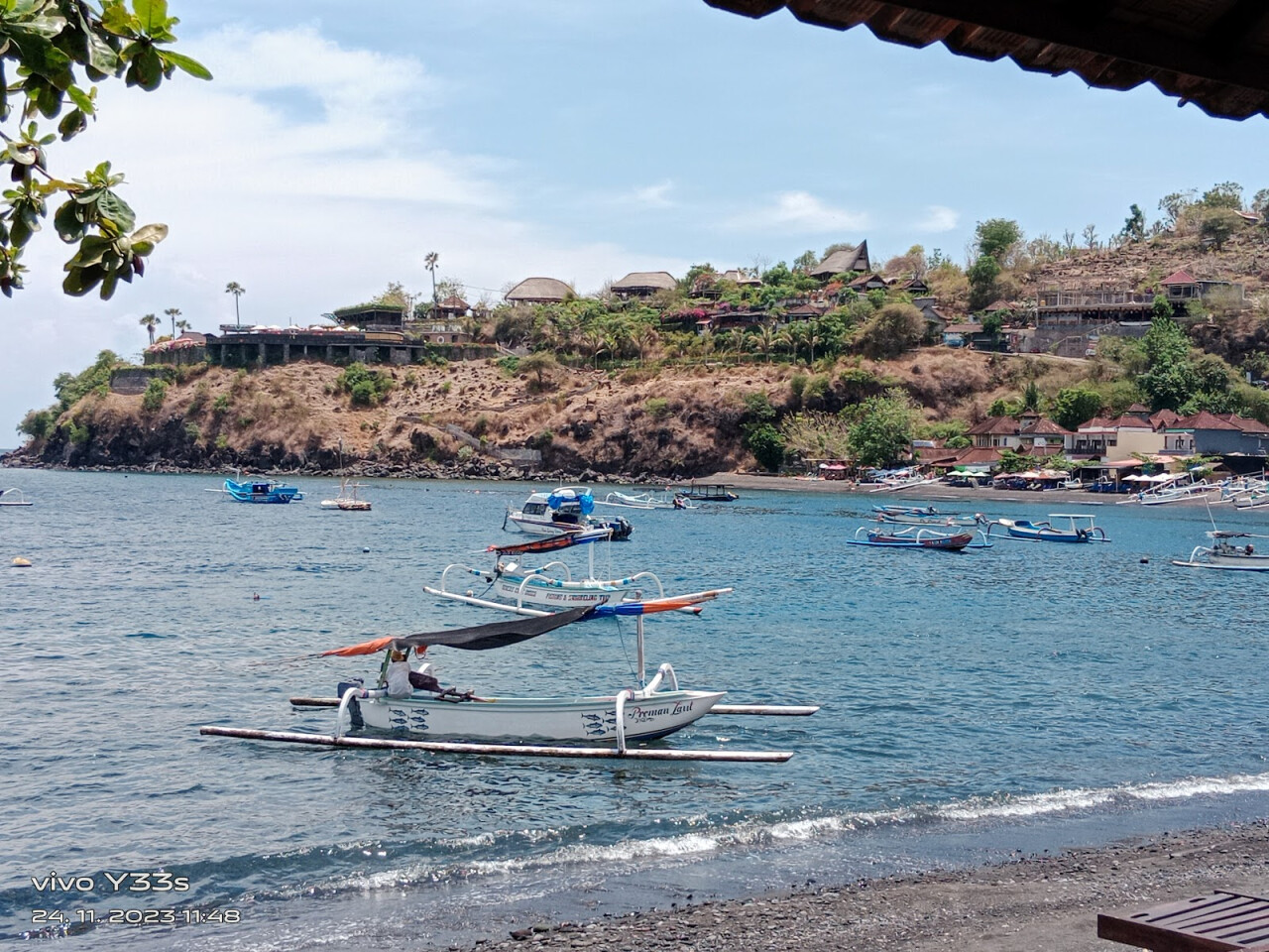 Divers Cafe & Restaurant