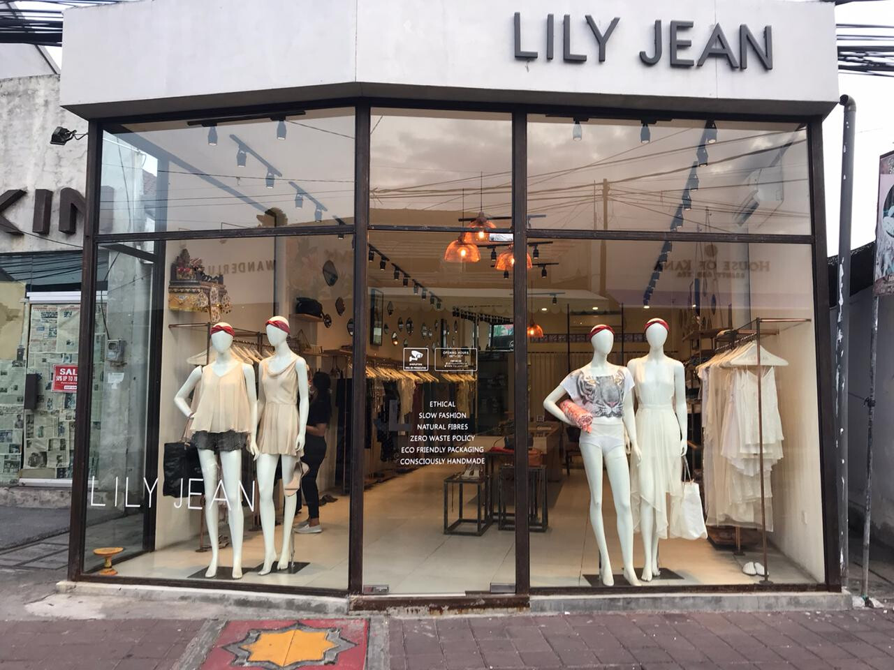 Lily Jean Kayu Aya