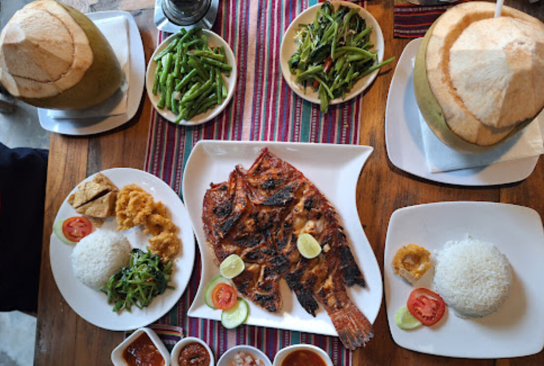 Fish Bones Warung