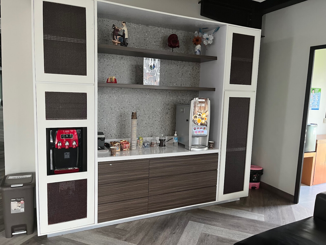 Bali dental clinic 911