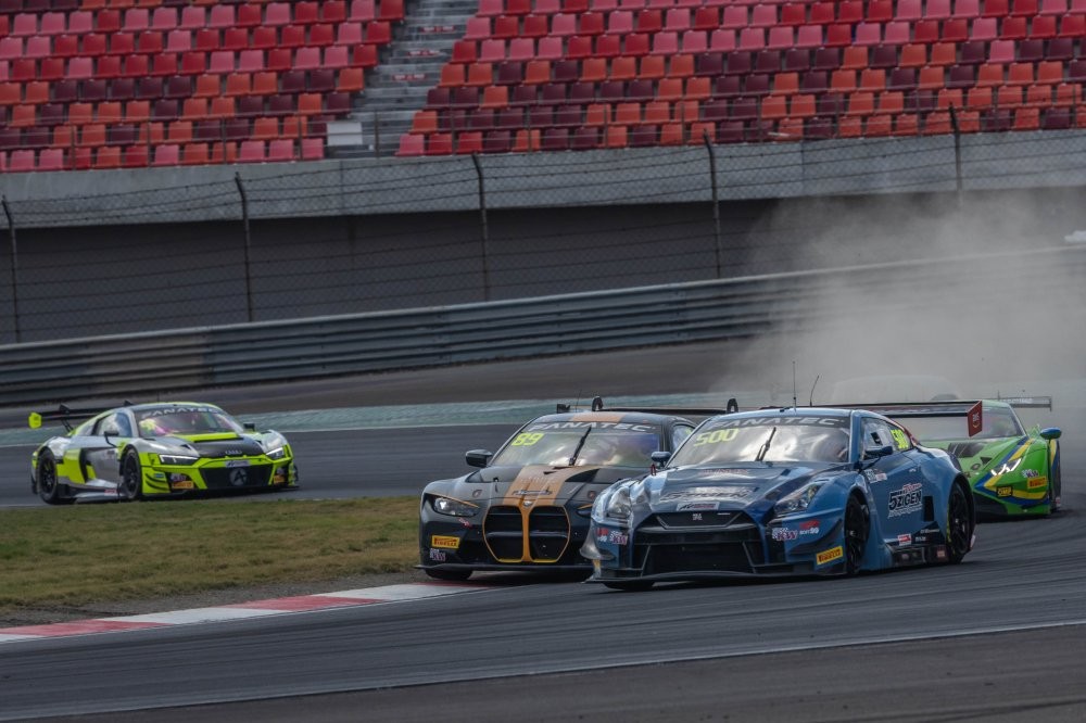 Международные автомобильные гонки GT впервые пройдут на Ломбоке