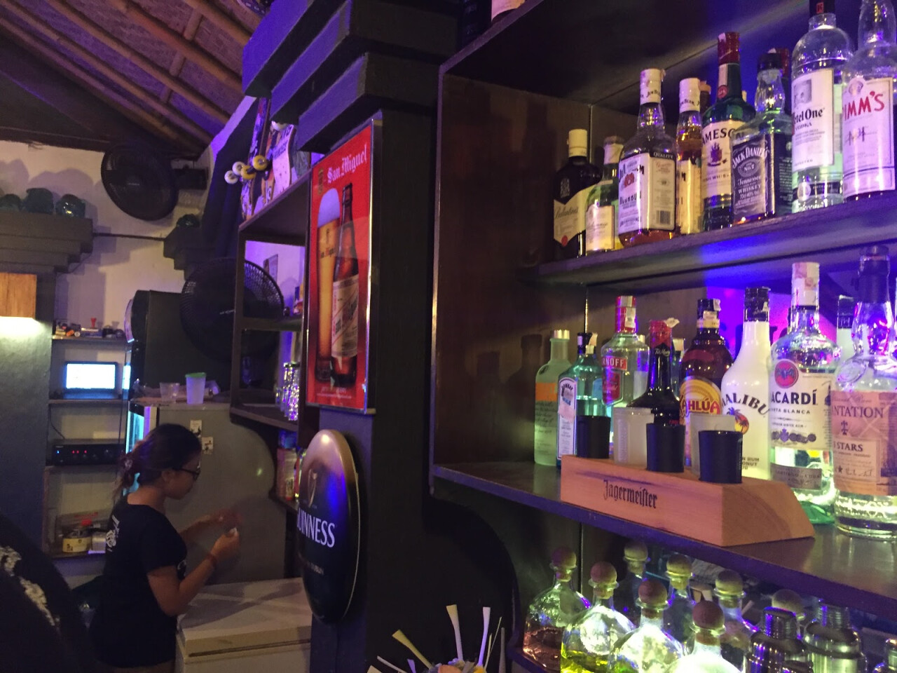 Omang Omang Bar And Diner.