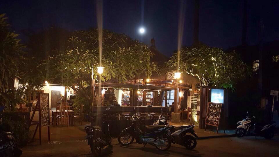 Omang Omang Bar And Diner.